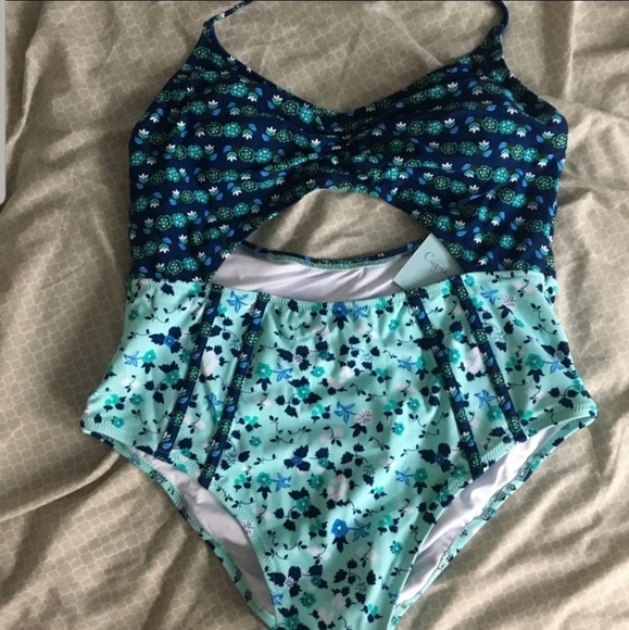 NWT XL Cupshe one piece suit - Picture 2 of 2